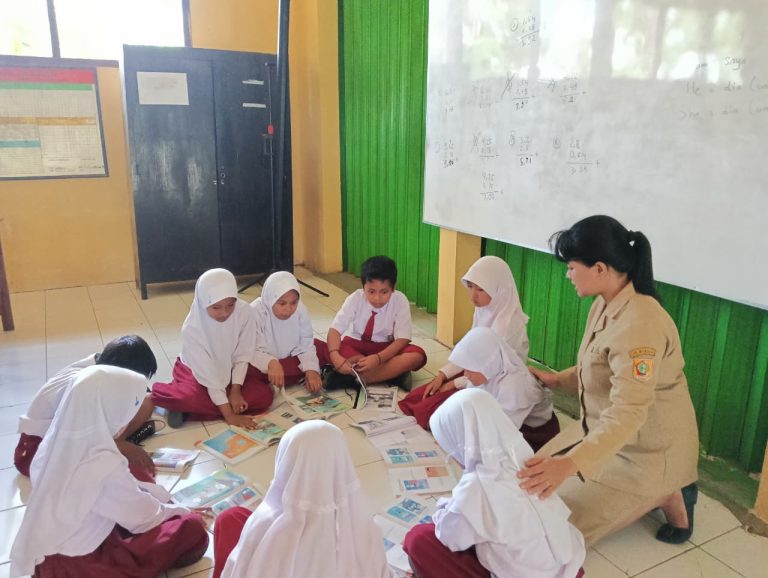 Belajar Tanpa Beban! Kreativitas Guru SD Negeri 3 Gunungan Ubah Kelas Jadi Ruang Petualangan yang Menyenangkan