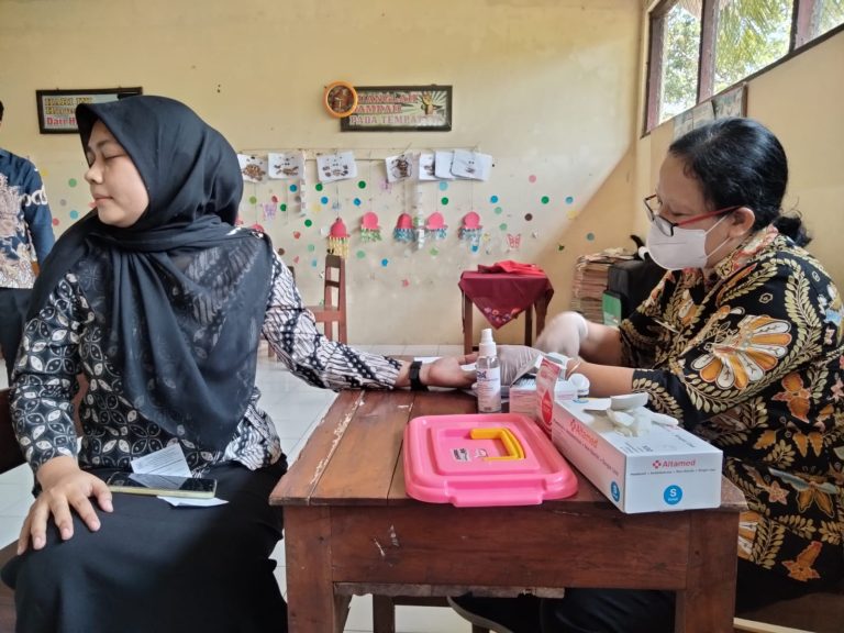 SD Negeri 3 Gunungan Gelar Cek Kesehatan Gratis bagi Siswa dan Guru
